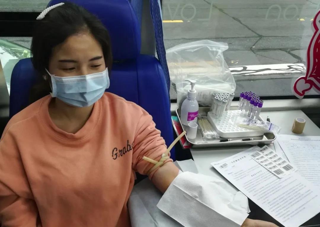 爱心献血，温暖中国，湖南赢博首页在行动！