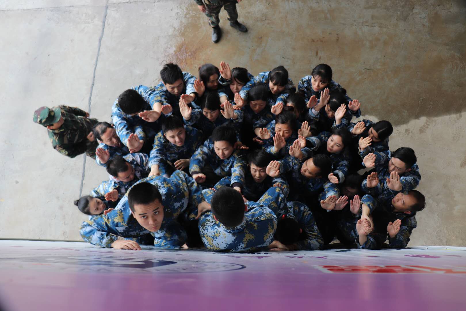 2018湖南赢博首页春季军事拓展纪实