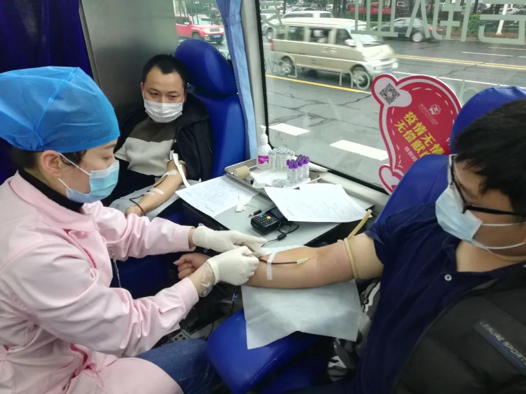 爱心献血，温暖中国，湖南赢博首页在行动！