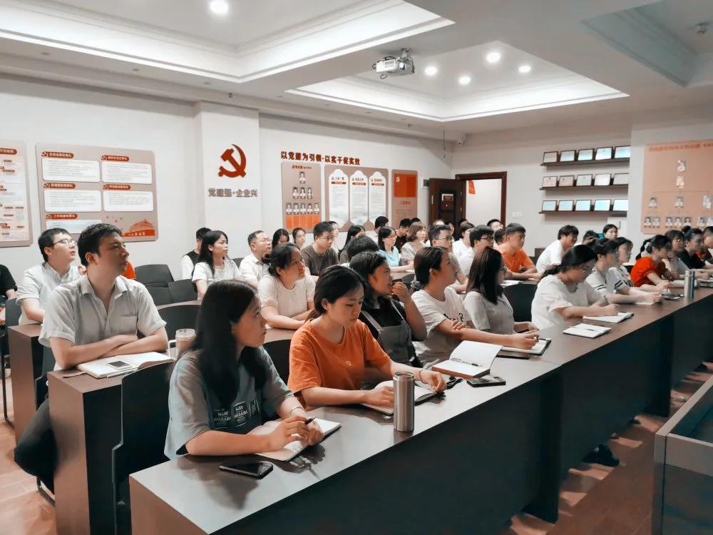 热烈庆祝建党99周年,湖南赢博首页组织全体骨干召开“不忘初心、牢记使命”主题教育活动